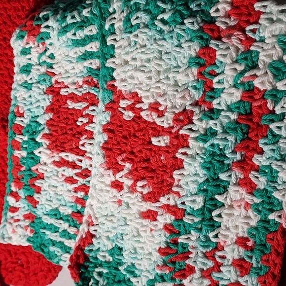 Vintage Christmas 5 Piece Crochet Hot Dish Mats - Picture 2 of 9